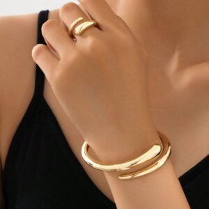 Gold Polished Chunky Twisted Waterdrop Bangle Bracelet for Women